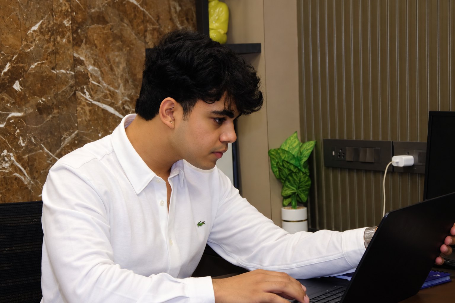Jatin Dusad at work in the NIVO Wealth office